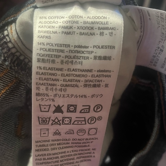 Levi’s wedgie straight fit jeans 👖💕 - Picture 6 of 6